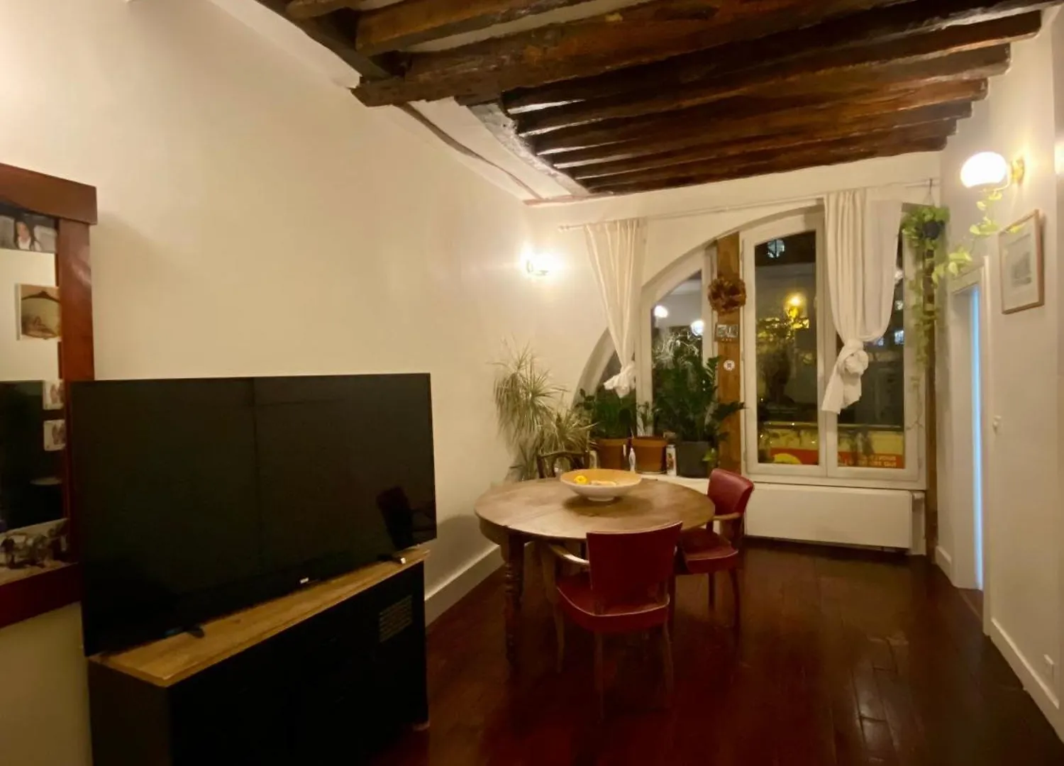 Apartment Canal St Martin Appartement Paris France